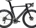 Das Top-Modell Cannondale SystemSix HI-MOD Dura-Ace Di2 wiegt 7,6 Kilogramm und soll 10.499 Euro kosten.