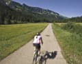 Straße durchs Starzlachtal, (auch Rohrmooser Tal oder Rohrmoostal) in den Allgäuer Alpen westlich von Oberstdorf. Der Teil von Tiefenbach bis Rohrmoos ist mautpflichtig und die Straße von Rohrmoos bis zur Grenze für den öffentlichen Verkehr gesperrt.