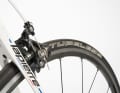Serienmäßig schlauchlos unterwegs: Das Lapierre Xelius EFI 400 CP