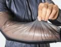 Shimano: Das Material ist so flexibel, dass es sich bei passender Größe schön an den Körper schmiegt.