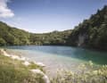 Ein im Wald verstecktes Naturidyll: Der Lago di Lamar, der zugleich das nördliche Ende des Valle dei Laghi markiert.