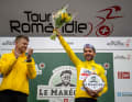 Es verwundert kaum, dass es bei einem Schweizer Rennen Käse zu gewinnen gibt - als Trophäe bleibt es trotzdem kurios