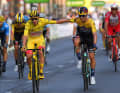 In 2024 soll es für Roglic (rechts) mit dem Tour-de-France-Sieg klappen. 2020 verpasste er dem Gesamtsieg knapp, er musste sich Tadej Pogacar (links) geschlagen geben