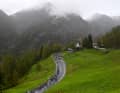 Auch der Regen gesellte sich wieder dazu. Es schüttete für den Rest des Tages, an der Passhöhe waren es nur drei Grad.