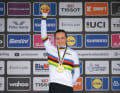 Antonia Niedermaier, zuerst Skibergsteigerin, holt Gold im U23-Zeitfahren.