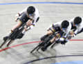 Gold im Teamsprint für das deutsche Frauenteam am ersten Tag der Bahnrad-Europameisterschaften. Das Team aus Lea Sophie Friedrich, Pauline Sophie Grabosch und Emma Hinze hat für die 750 Meter nur 45,899 Sekunden benötigt, ganz knapp am eigenen Weltrekord aus Glasgow vorbei (45,848 Sekunden).