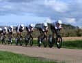 UAE Team Emirates mit Nils Politt ist schnell unterwegs ...