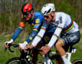Weltmeister Mathieu van der Poel und Mads Pedersen gingen als Favoriten ins Rennen.