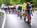Im Peloton sorgte unter anderem dass Team Lidl-Trek für die Nachführarbeit