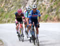 Und so wurde direkt attackiert. Mit dabei: Julian Alaphilippe, Georg Steinhauser und auch Simon Geschke.