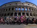 Der Kurs führte die Fahrer an vielen Wahrzeichen Roms vorbei - so auch am Kolosseum