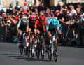 75 Kilometer vor dem Ziel nahm die Etappe dann an Fahrt auf. Vier Fahrer um Mikkel Honore setzten sich ab
