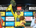 Mit dem Tagessieg übernahm Primoz Roglic auch das Gelbe Trikot.