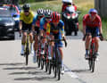 Fünf Ausreißerinnen setzen sich ab: Amanda Spratt (Lidl-Trek), Elena Pirrone (Roland), Neve Bradbury, Kasia Niewiadoma (beide Canyon//SRAM Racing) und Femke de Vries (Visma / Lease a Bike)