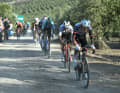 UAE Team Emirates - XRG animiert das Rennen - auch Egan Bernal (2. Position) zeigt sich