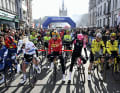 Kuurne-Brüssel-Kuurne 2025 startete in Kortrijk bei sonnigen Wetterbedingungen
