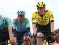 Matteo Jorgenson (Visma – Lease a Bike) fuhr im Schlussanstieg sehr aktiv und übernahm das Gelbe Trikot von seinem Teamkollegen.
