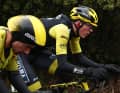60 Kilometer vor dem Ziel forcierte Team Visma | Lease a Bike das Tempo und einen Riss im Feld.