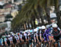 Für die Nachführarbeit war über weite Strecken des Rennens nur ein Faher zuständig: Alpecin - Deceunincks Silvan Dillier (vorne)