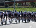 Doch das wollte Red Bull schon am Zwischensprint nach 12 Kilometern ändern. Das Team hielt das Tempo so hoch, dass keine Attacken möglich waren.
