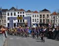 Die Flandern-Rundfahrt 2025 der Frauen startete in Oudenaarde
