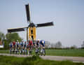 Zu Rennbeginn bildete sich beim Amstel Gold Race 2025 eine Ausreißergruppe. Mit dabei: Michel Heßmann