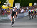 Jay Vine (UAE Team Emirates - XRG) holt den Tagessieg der 3. Etappe.