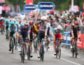 Im Sprint einer kleinen Gruppe setzte sich Kaden Groves (Alpecin – Deceuninck) durch.