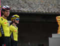 Offenbar wusste Wout van Aert schon am Start, dass es ein guter Tag für ihn werden würde. So lässt sich jedenfalls sein verschmitzes Lächeln deuten.