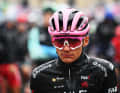 Kein Kaiserwetter zur heimlichen Königsetappe des Giro d'Italia. Und vor allem das Team UAE sollte am Ende im Regen stehen.