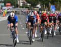 Das Peloton war fast die gesamte Etappe durch den Wind auf Spannung.