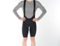 So sieht die Radhose getragen aus