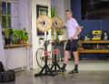 Wer die Technik beherrscht, kann sich das Equipment fürs Langhanteltraining auch nach Hause holen