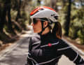 Mit verschiedenen Farben kann der Helm passend zur Fahrradgarderobe gewählt werden.