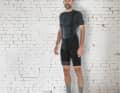 Löffler liefert mit der Concept SQL eine Hightech-Radhose made in Austria. Ob die Österreicher mit der Konkurrenz mithalten können?