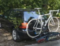 Der Thule Epos II mit fixiertem Rennrad