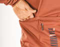Agu Jacket Six6 Polartec III Herren: Bei Agu sind die Taschenöffnungen so groß, dass sich diese auch mit Handschuhen be- und entladen lassen