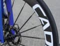 Die schnellen Cadex Carbon-Laufräder im Giant Propel. 