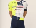 Georg Zimmermann mit dem neuen Trikot