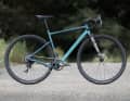 Im Unterschied zum futuristischen Ruut 2 basiert die Alu-Version des Gravelbikes auf einem klassischen Diamantrahmen.