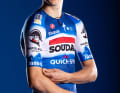 Das Blumenmuster auf den Ärmeln der neuen Trikots soll die Umweltkampagne des Radsportteams hervorheben.