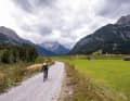 Die vielen Schotterpisten im Lechtal – hier bei ­Vorderhornbach – sind wie für Gravelbiker gemacht