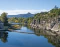 Kurze Begegnung: Unsere Tour 3 begleitet die Ardèche bei Ruoms nur ein kurzes Stück