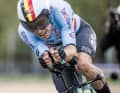 Windschnittig: Wout van Aert ist auch auf der Straße ein Alleskönner – hier 2020 auf dem Weg zu WM-Silber im Einzelzeitfahren.