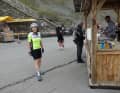 Wie die Zeit vergeht: Vor dem Würstchenstand am Stilfser Joch 2025 ...