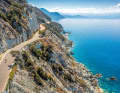 Die Westküste am Cap Corse: steil und wild, mit Ausblicken, die kaum atemberaubender sein können