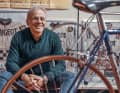 Andreas Höhnen besitzt  einen ganzen Raum voller historischer Räder, Trikots und Radsport-Erinnerungsstücke – und hinter jedem verbirgt sich eine faszinierende Geschichte voller  Radsportleidenschaft