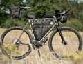 Wit Slingers bietet Bikepacking-Taschen nach Maß, genäht in Leipzig