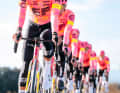 Das ist das Trikot von EF Education EasyPost für 2024