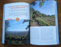 Ein Blick ins Buch: Neben Tourenbeschreibungen gibt es motivierende Bilder, Infoboxen und mehr.